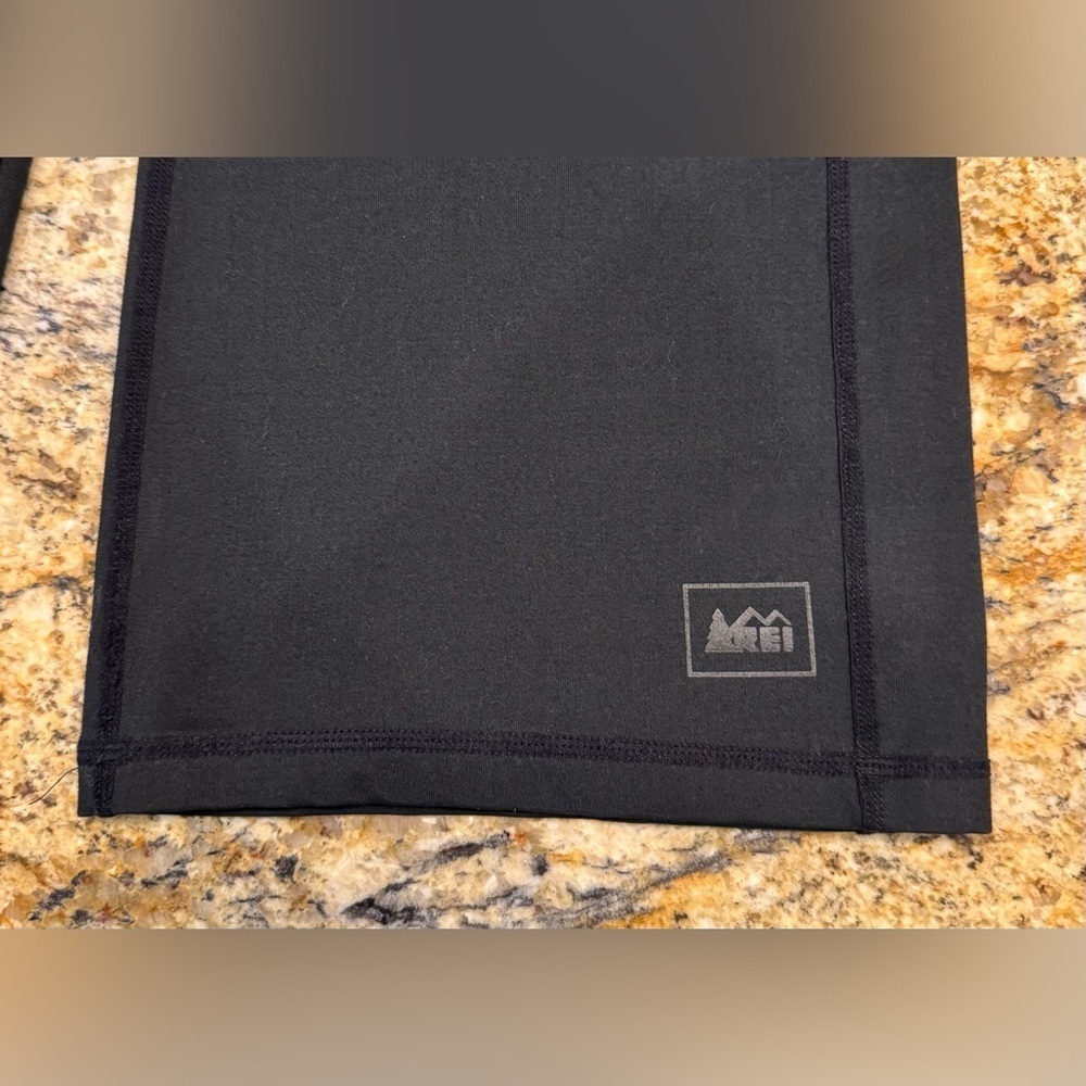 REI Women’s Yoga Pants Black Size Small Petite Pull On Straight Stretch - Picture 3 of 8
